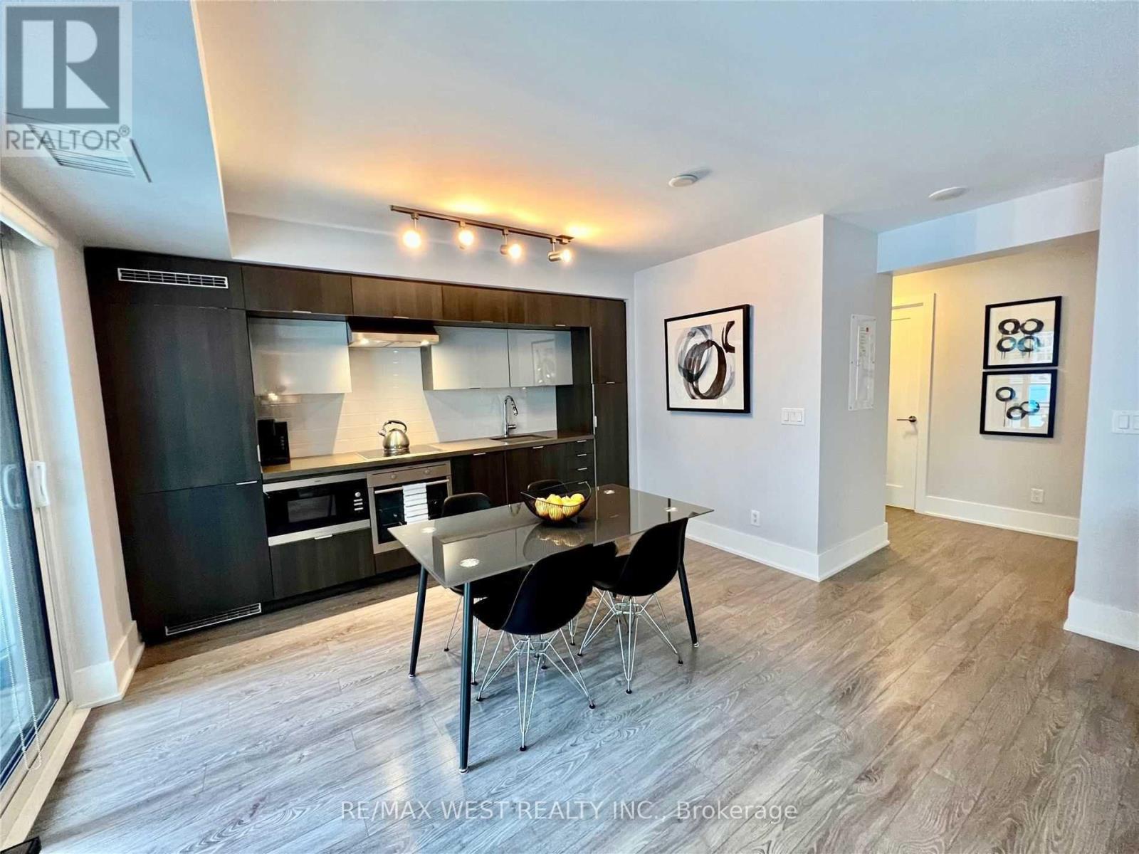 1005 - 300 Front Street W, Toronto, Ontario  M5V 0E9 - Photo 11 - C12547212