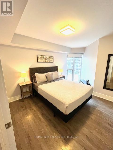 1005 - 300 Front Street W, Toronto, Ontario  M5V 0E9 - Photo 12 - C12547212