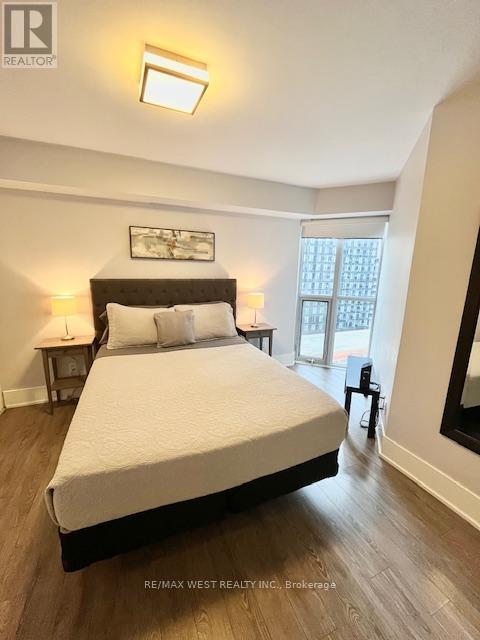 1005 - 300 Front Street W, Toronto, Ontario  M5V 0E9 - Photo 13 - C12547212