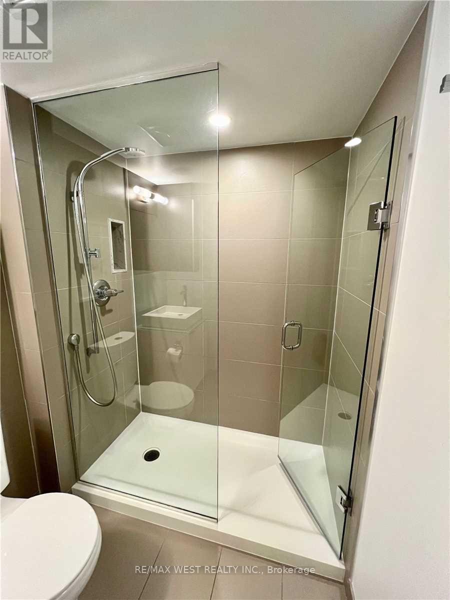 1005 - 300 Front Street W, Toronto, Ontario  M5V 0E9 - Photo 17 - C12547212