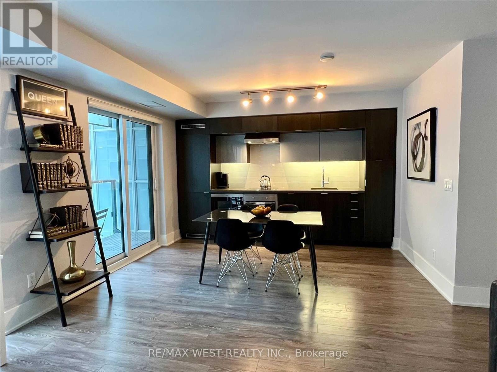 1005 - 300 Front Street W, Toronto, Ontario  M5V 0E9 - Photo 8 - C12547212