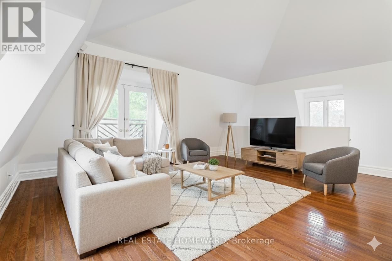 12 A Admiral Road, Toronto, Ontario  M5R 2L5 - Photo 9 - C12547236