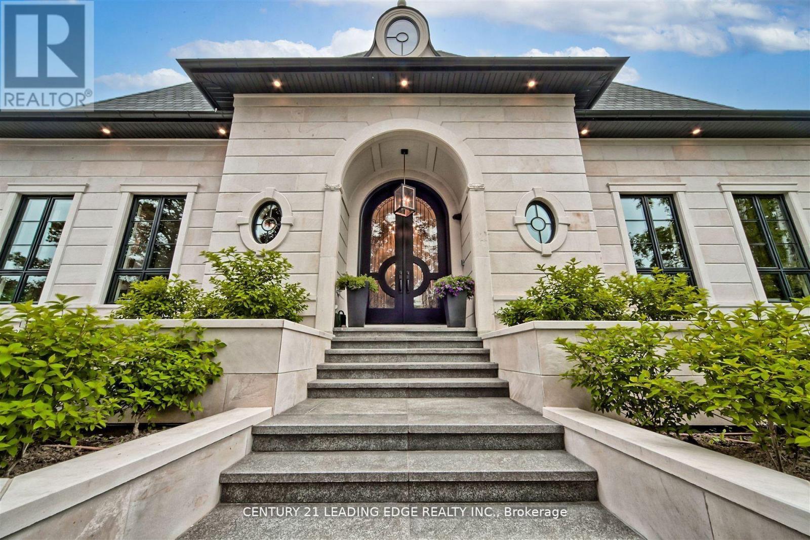 9 Sandpiper Court, Toronto, Ontario  M3A 3G7 - Photo 2 - C12547336