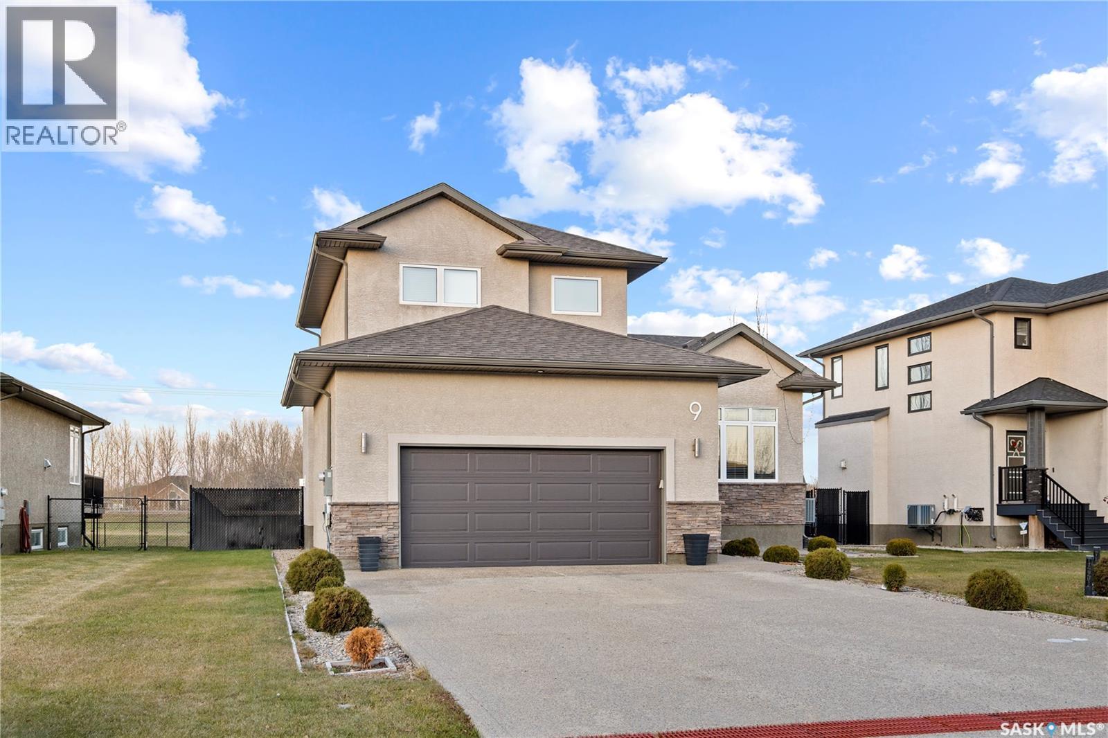 9 Stanford Road, White City, Saskatchewan  S4L 0C9 - Photo 3 - SK024067