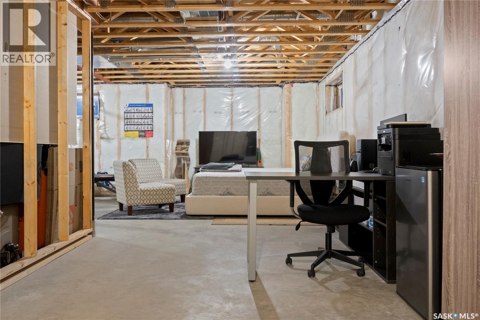 9 Stanford Road, White City, Saskatchewan  S4L 0C9 - Photo 36 - SK024067