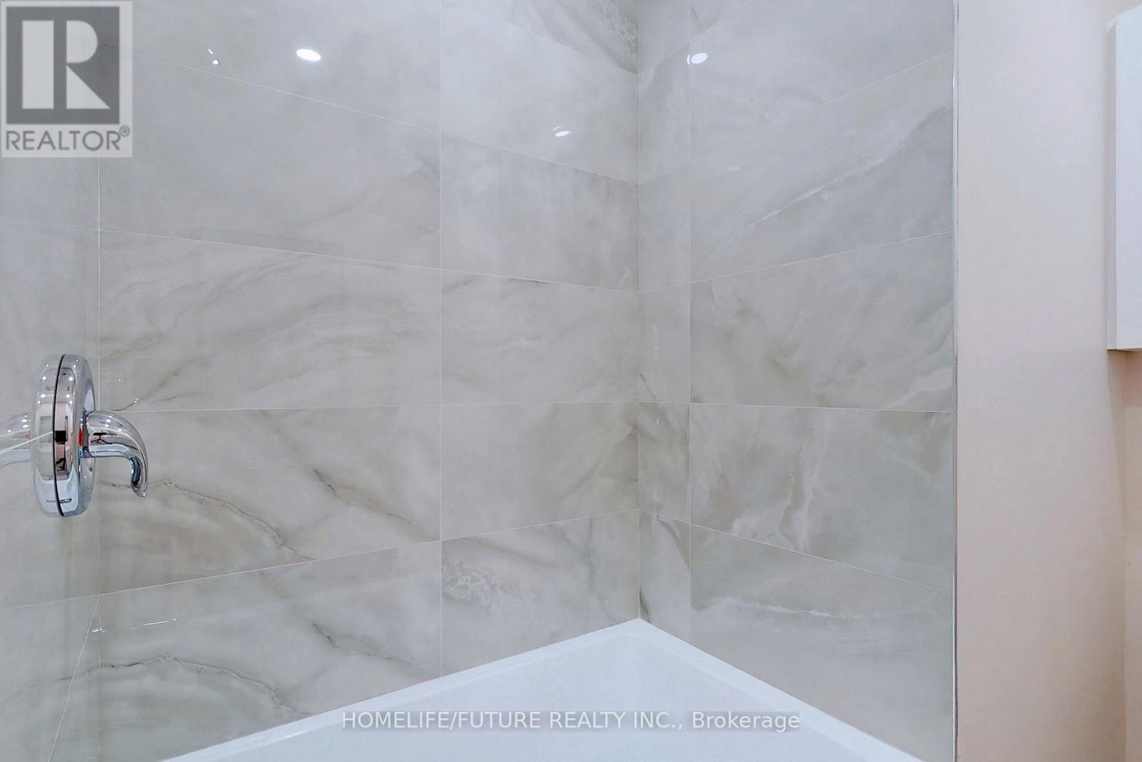 Main - 72 Treverton Drive, Toronto, Ontario  M1K 3S7 - Photo 11 - E12547210