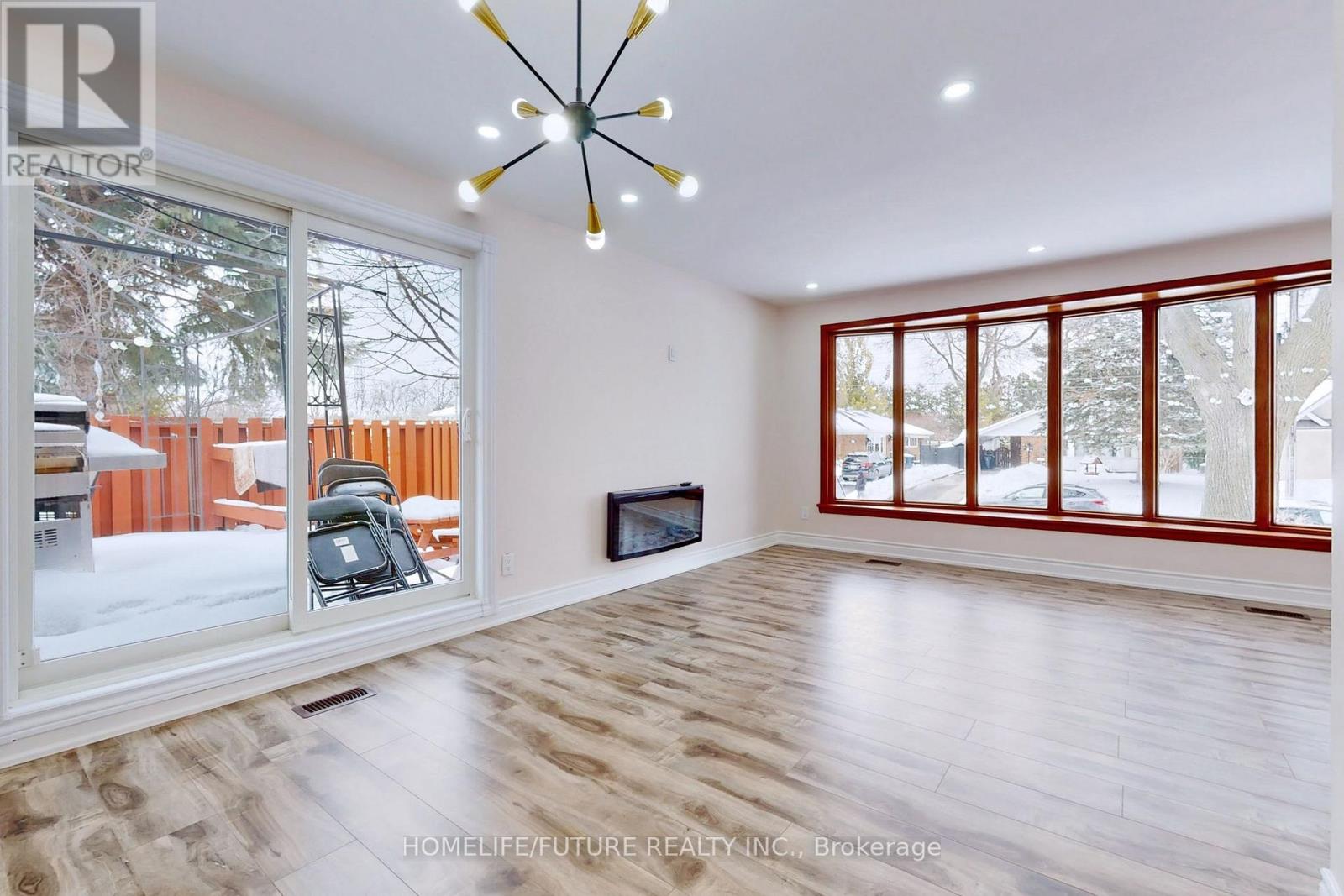 Main - 72 Treverton Drive, Toronto, Ontario  M1K 3S7 - Photo 9 - E12547210