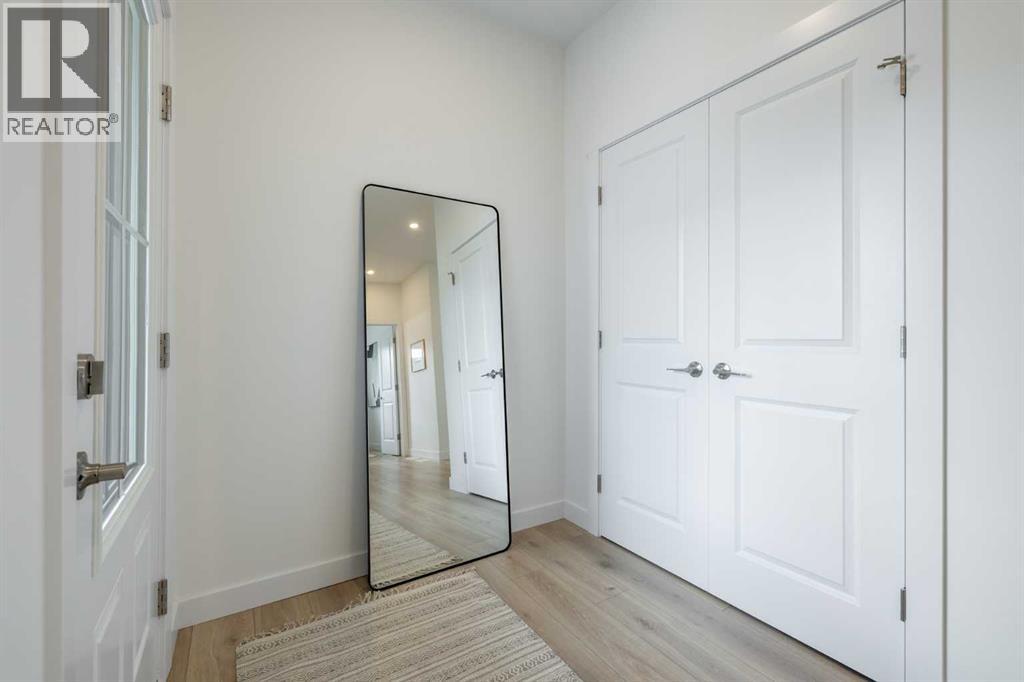 Property at 506 Ranch Green image 3