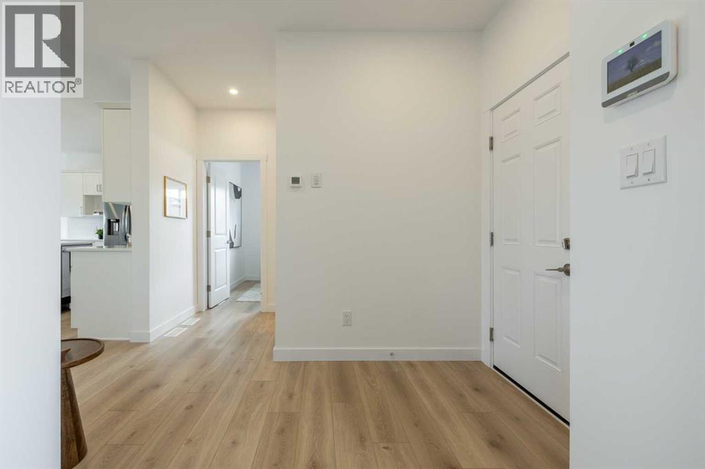 Property at 506 Ranch Green image 4