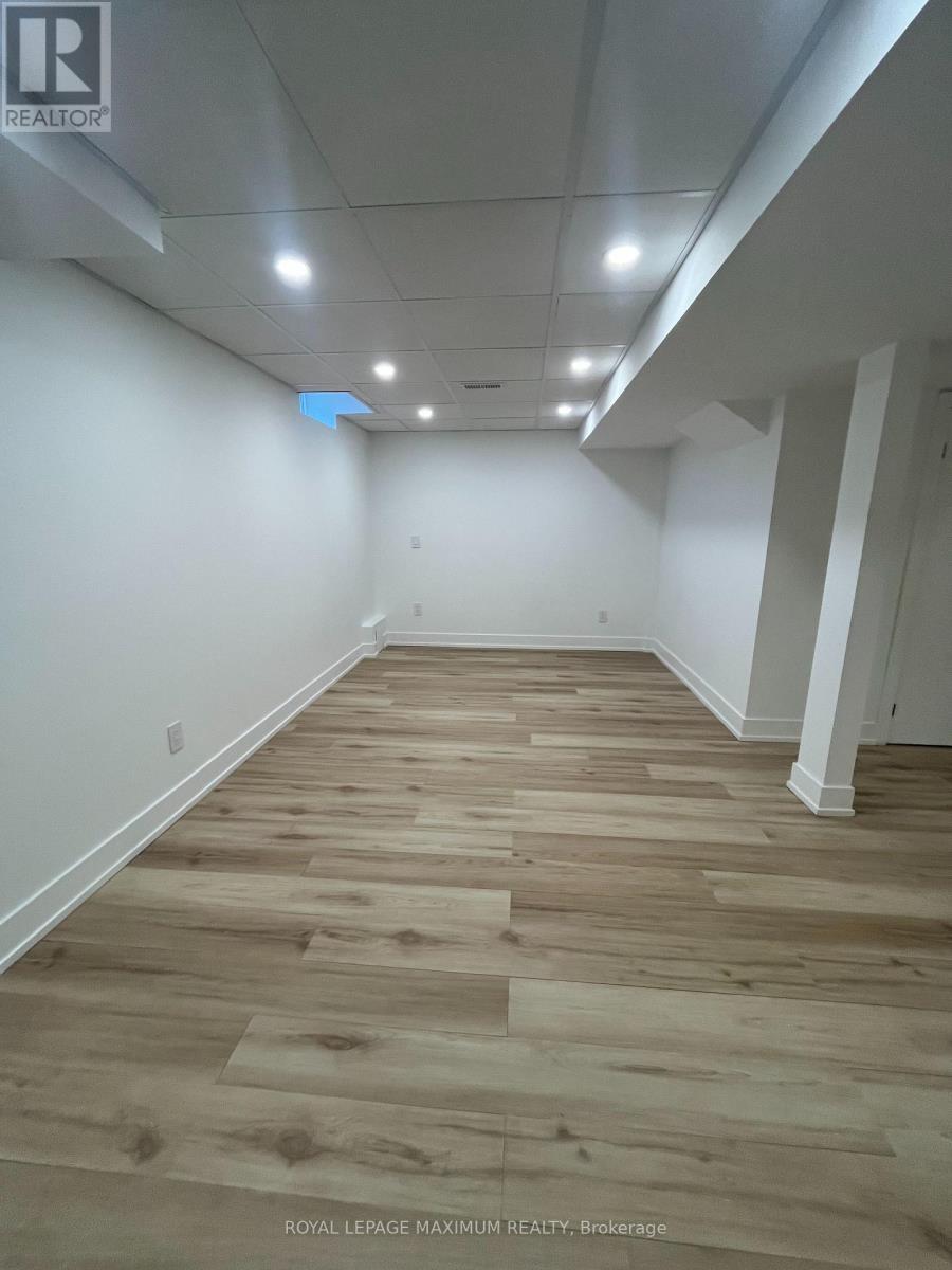 160 Gentile Circle, Vaughan, Ontario  L4H 3N3 - Photo 38 - N12547034