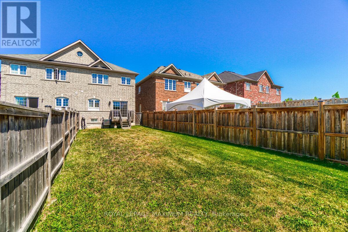 160 Gentile Circle, Vaughan, Ontario  L4H 3N3 - Photo 46 - N12547034