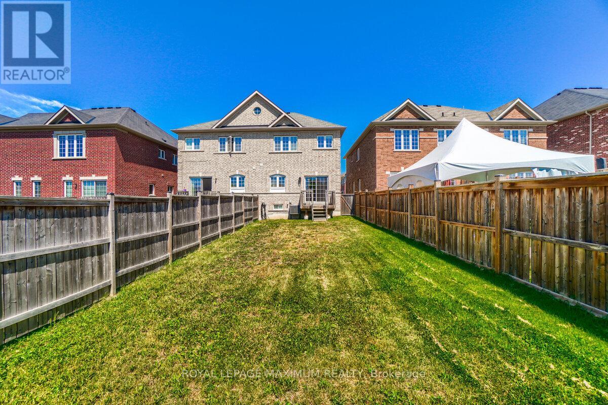 160 Gentile Circle, Vaughan, Ontario  L4H 3N3 - Photo 45 - N12547034