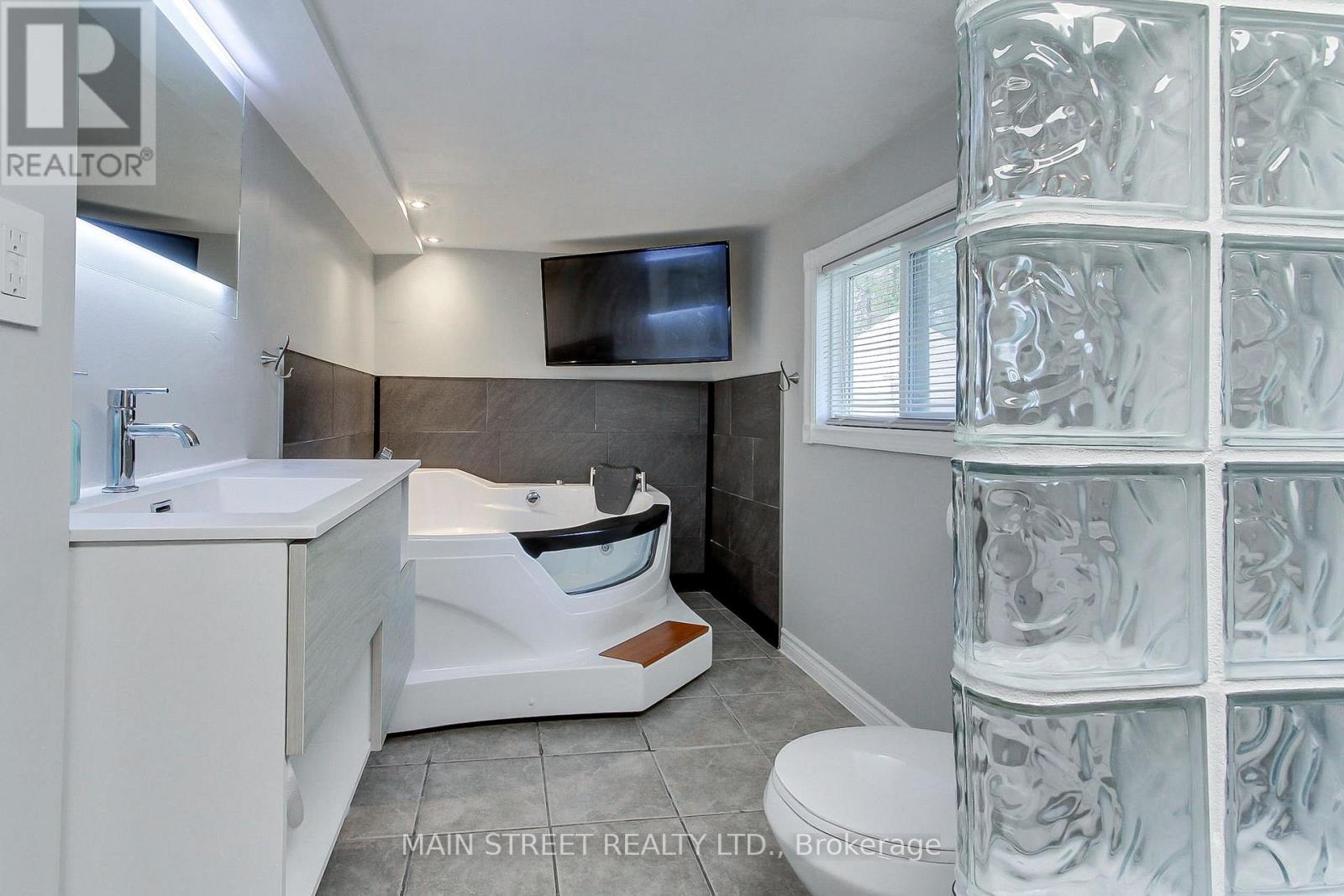 1021 Goshen Road, Innisfil, Ontario  L9S 2B5 - Photo 30 - N12547222