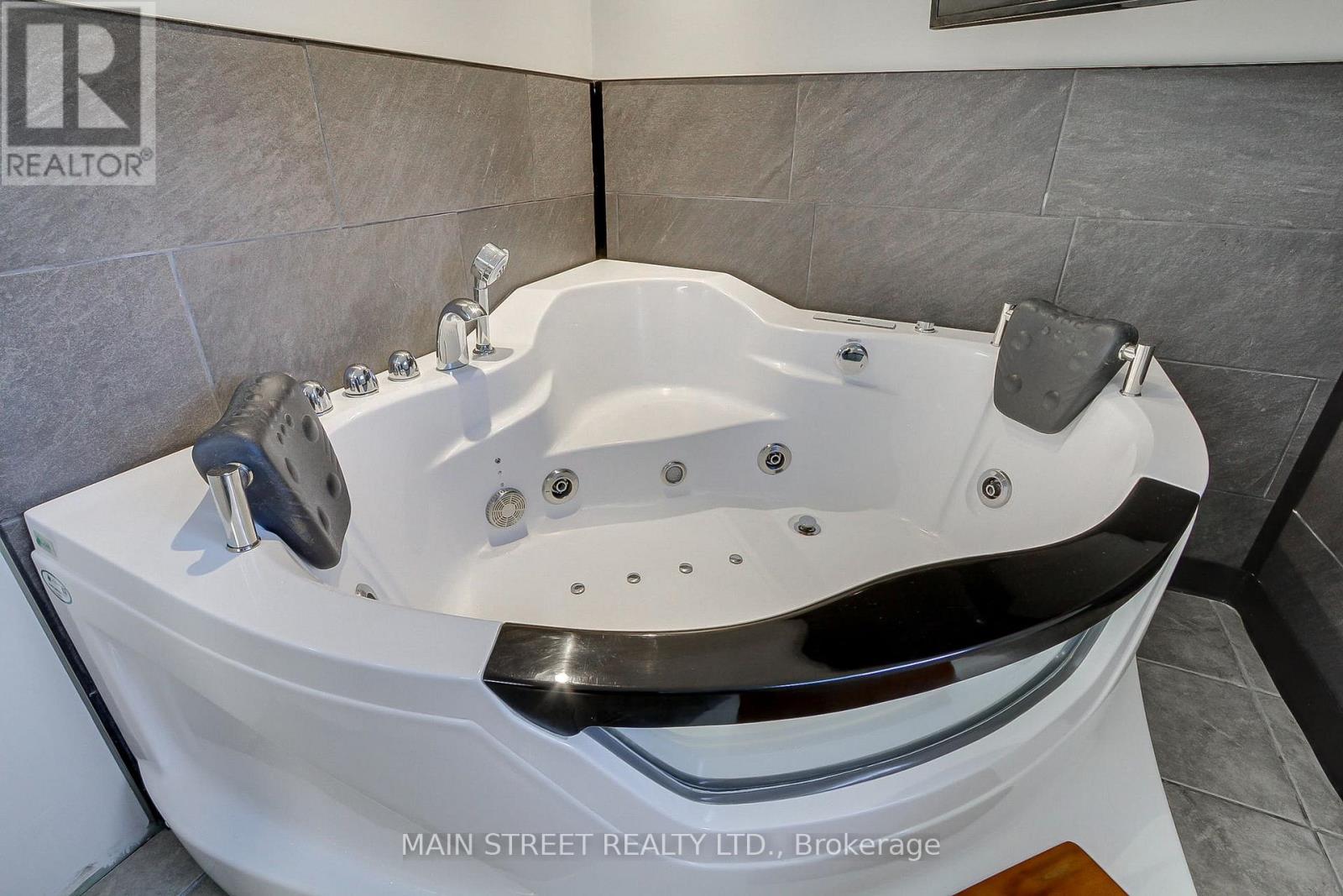 1021 Goshen Road, Innisfil, Ontario  L9S 2B5 - Photo 32 - N12547222