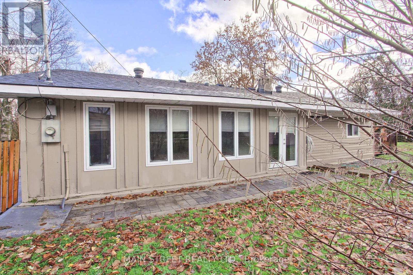 1021 Goshen Road, Innisfil, Ontario  L9S 2B5 - Photo 6 - N12547222