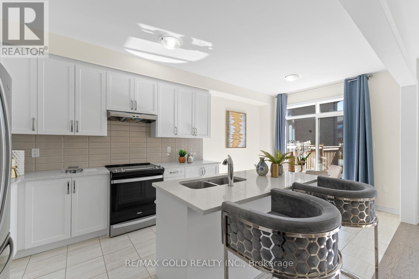 29 Bowline Vista, East Gwillimbury, Ontario  L9N 0W2 - Photo 11 - N12547238