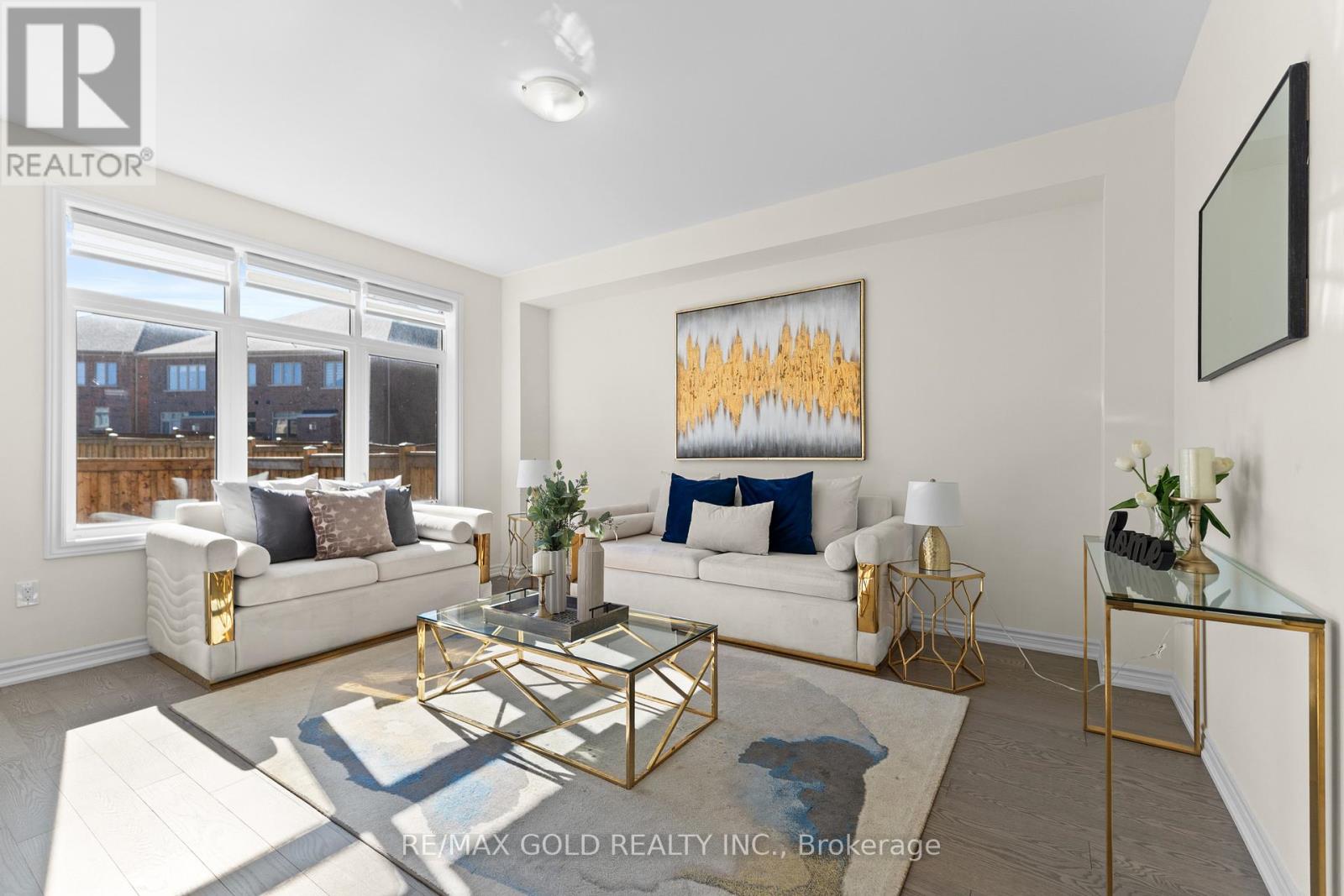 29 Bowline Vista, East Gwillimbury, Ontario  L9N 0W2 - Photo 4 - N12547238