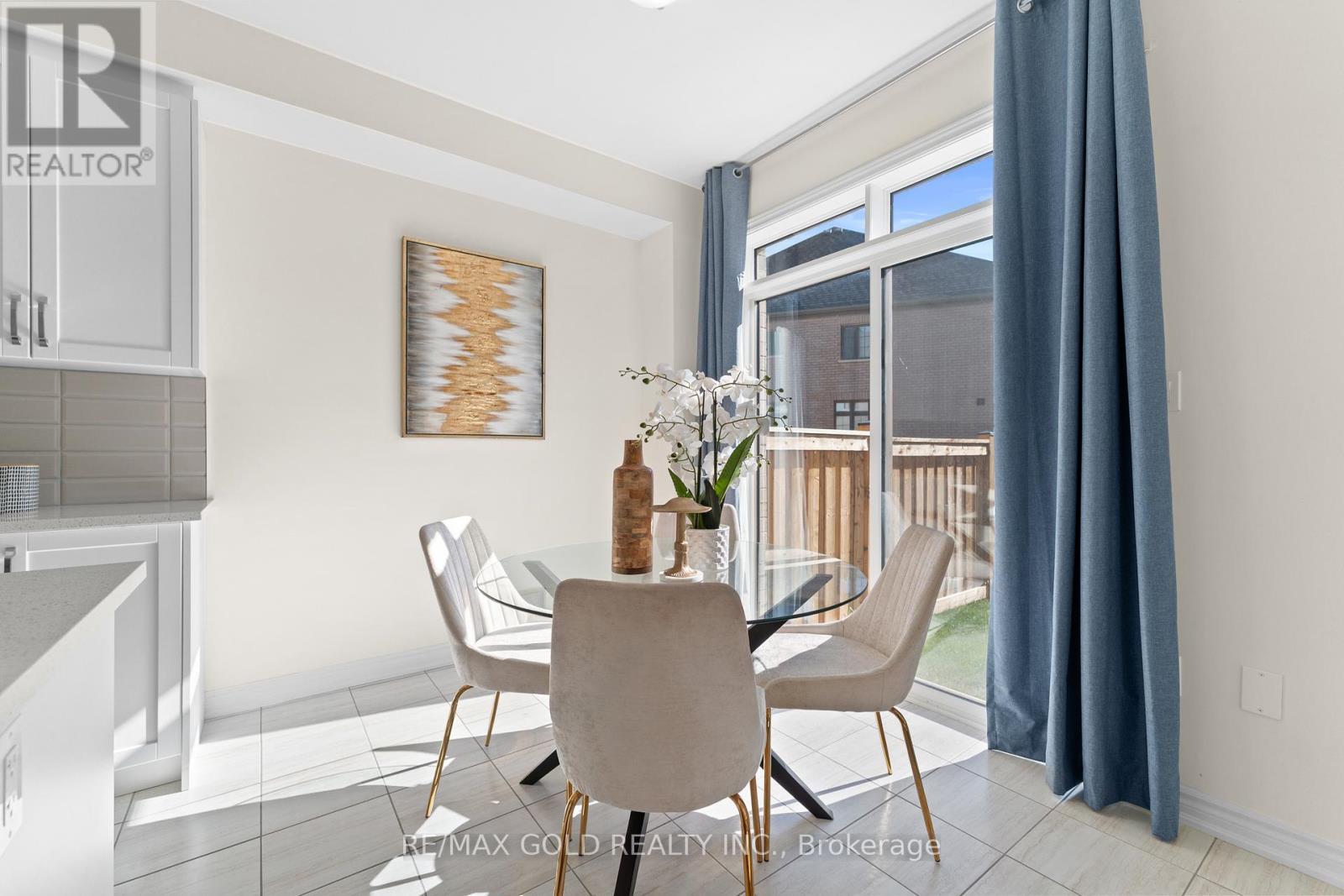 29 Bowline Vista, East Gwillimbury, Ontario  L9N 0W2 - Photo 8 - N12547238