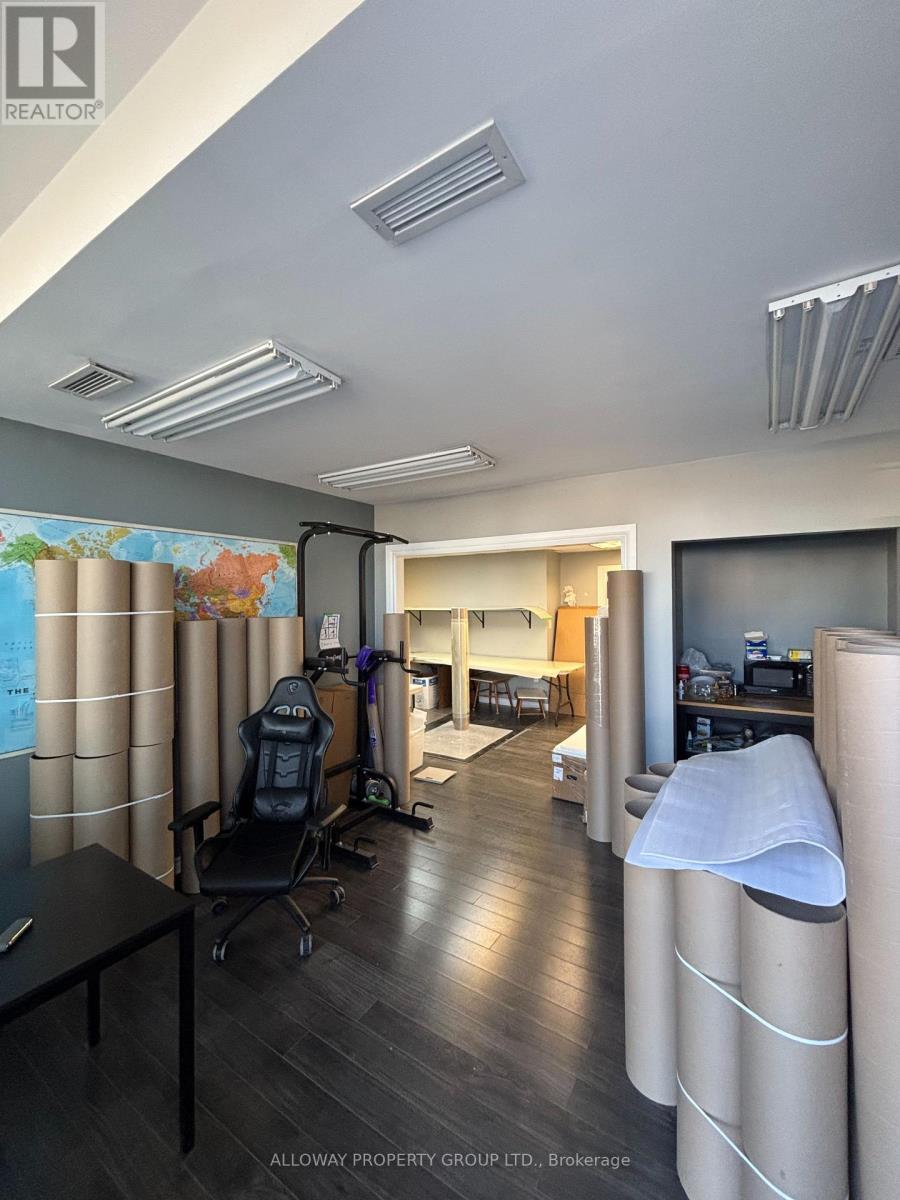 5 - 1260 Journey's End Circle, Newmarket, Ontario  L3Y 8Z7 - Photo 2 - N12547262