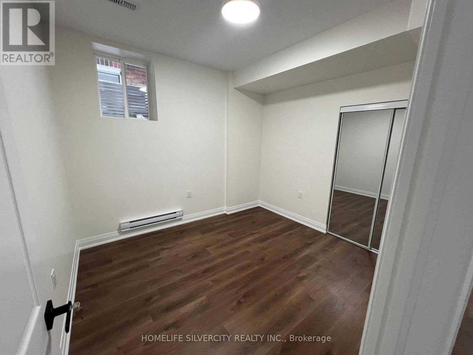 Bsmnt - 51 Wainfleet Crescent, Vaughan, Ontario  L3L 0E7 - Photo 10 - N12547266