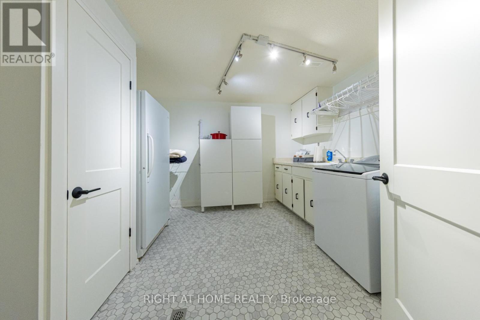 27 Bigwin Drive, Aurora, Ontario  L4G 3C4 - Photo 28 - N12547338