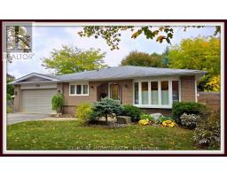 27 BIGWIN DRIVE, Aurora, Ontario