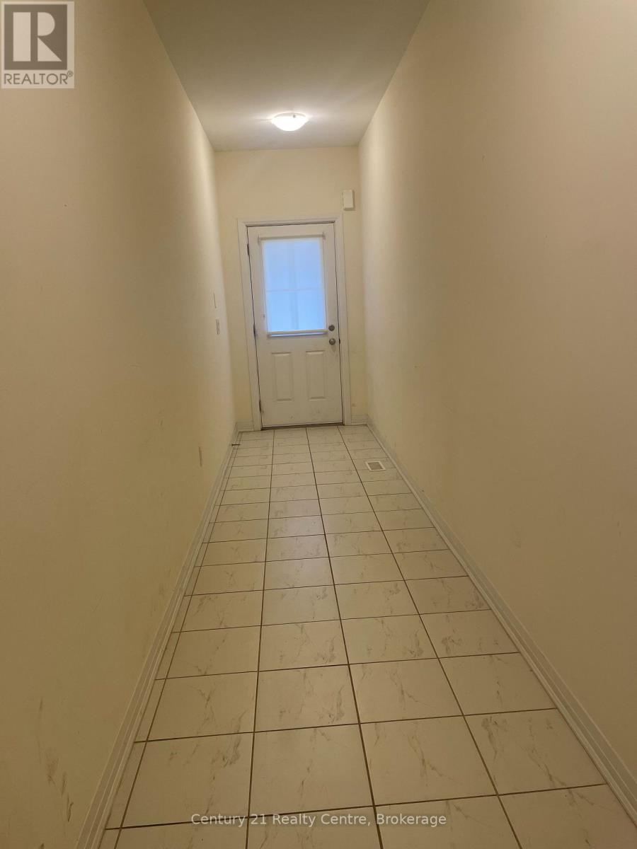 33 Brixham Lane, Brampton, Ontario  L7A 5K2 - Photo 15 - W12547206