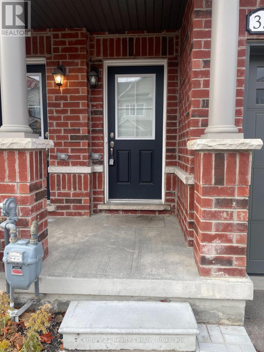 33 Brixham Lane, Brampton, Ontario  L7A 5K2 - Photo 2 - W12547206