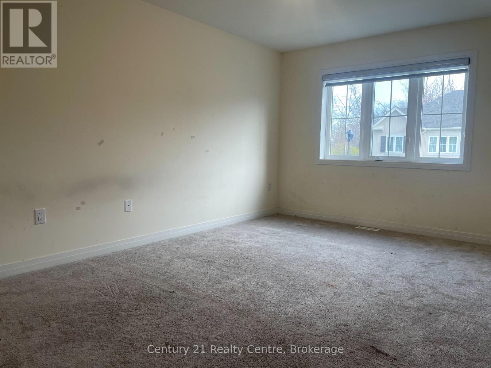 33 Brixham Lane, Brampton, Ontario  L7A 5K2 - Photo 7 - W12547206