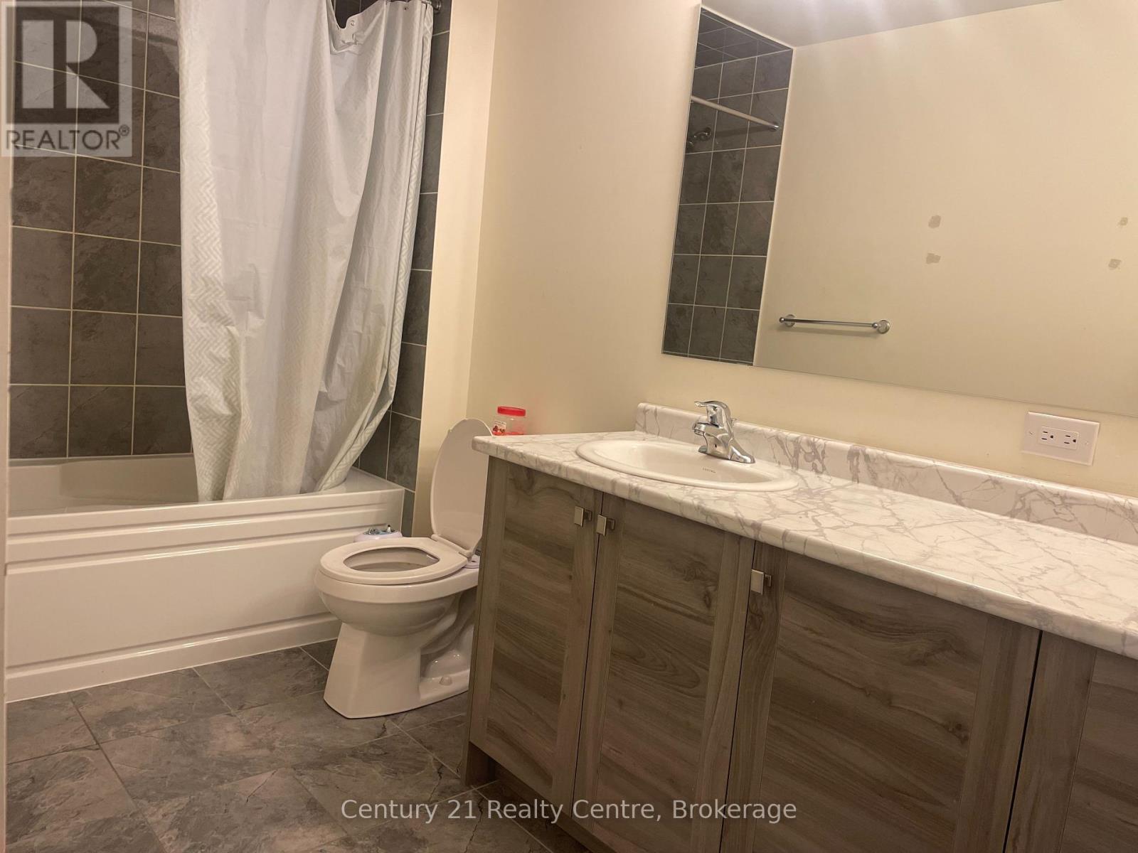 33 Brixham Lane, Brampton, Ontario  L7A 5K2 - Photo 9 - W12547206