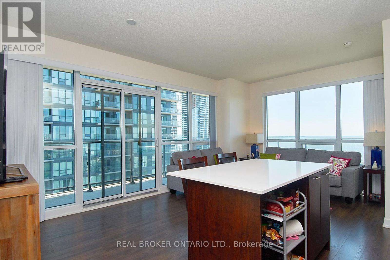 2601 - 2212 Lakeshore Boulevard S, Toronto, Ontario M8V 1A4 - Photo 10 - W12547260