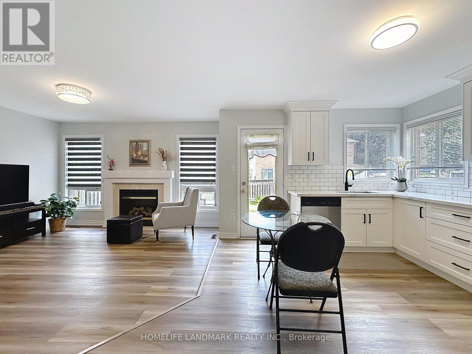 3865 Baycroft Drive, Mississauga, Ontario L5N 8J5 - Photo 14 - W12547324