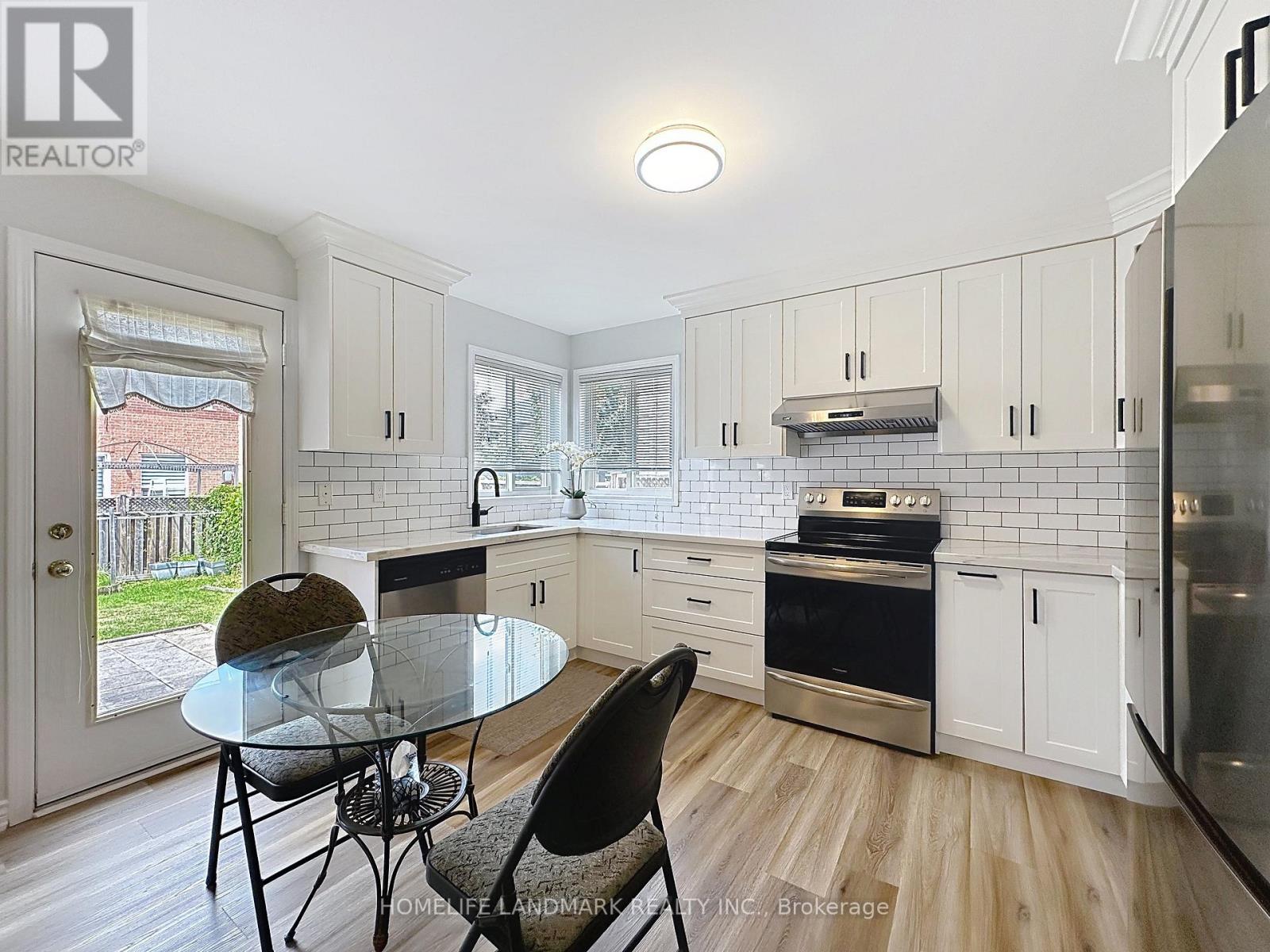 3865 Baycroft Drive, Mississauga, Ontario L5N 8J5 - Photo 17 - W12547324