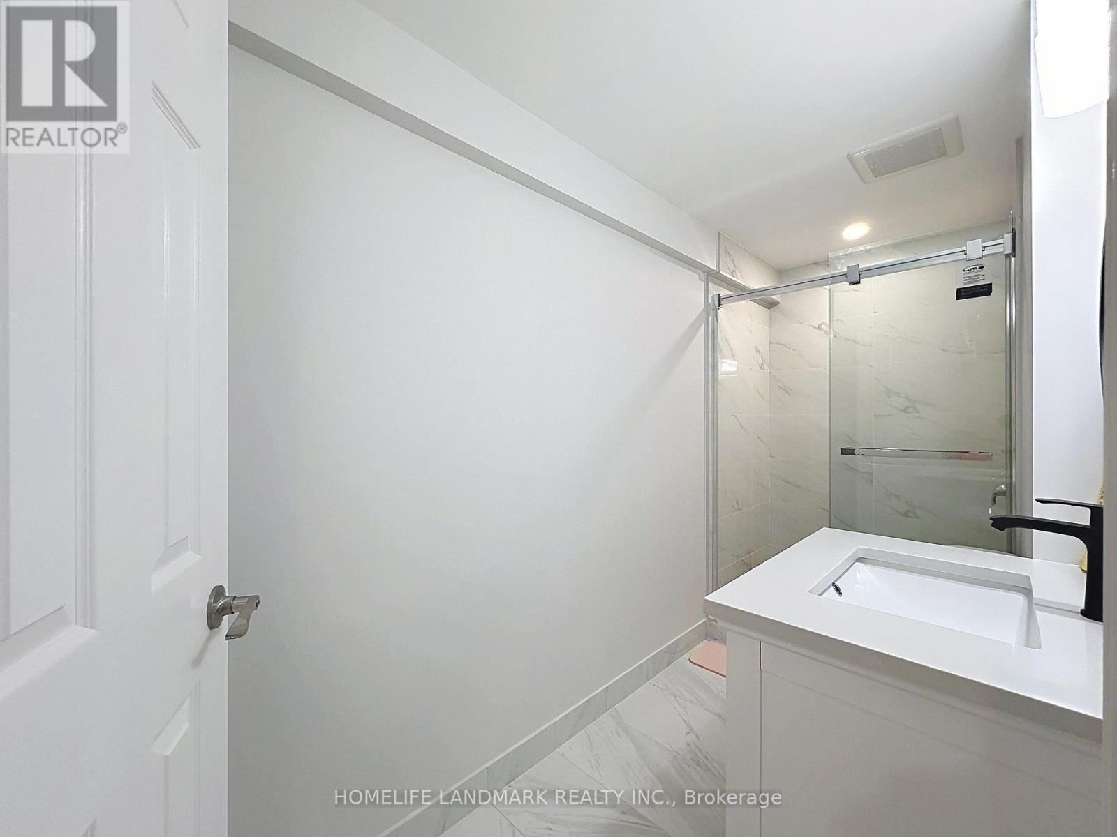 3865 Baycroft Drive, Mississauga, Ontario L5N 8J5 - Photo 39 - W12547324