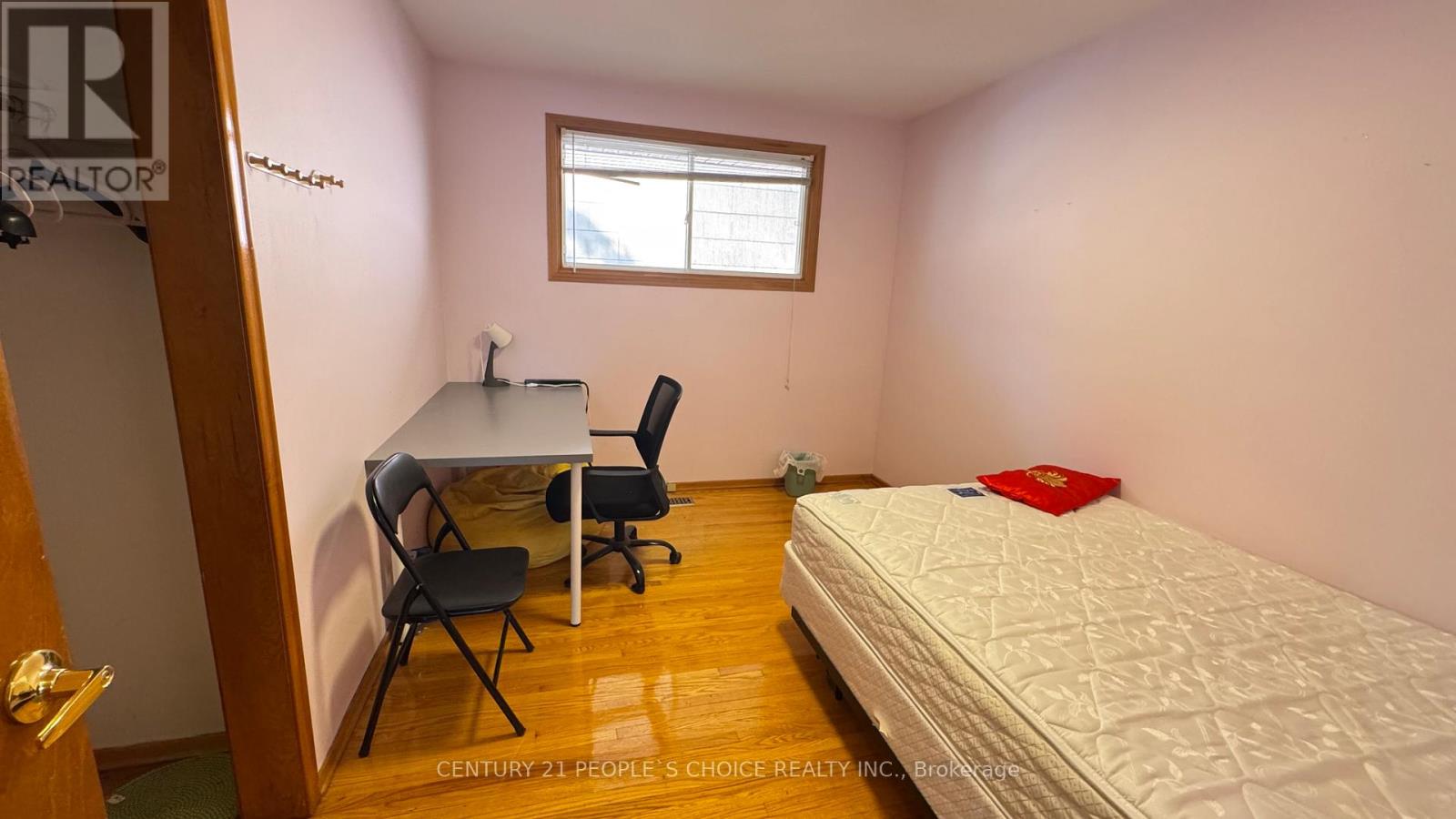 #furnished - 122 Rifle Range Road, Hamilton, Ontario L8S 3B6 - Photo 21 - X12547228