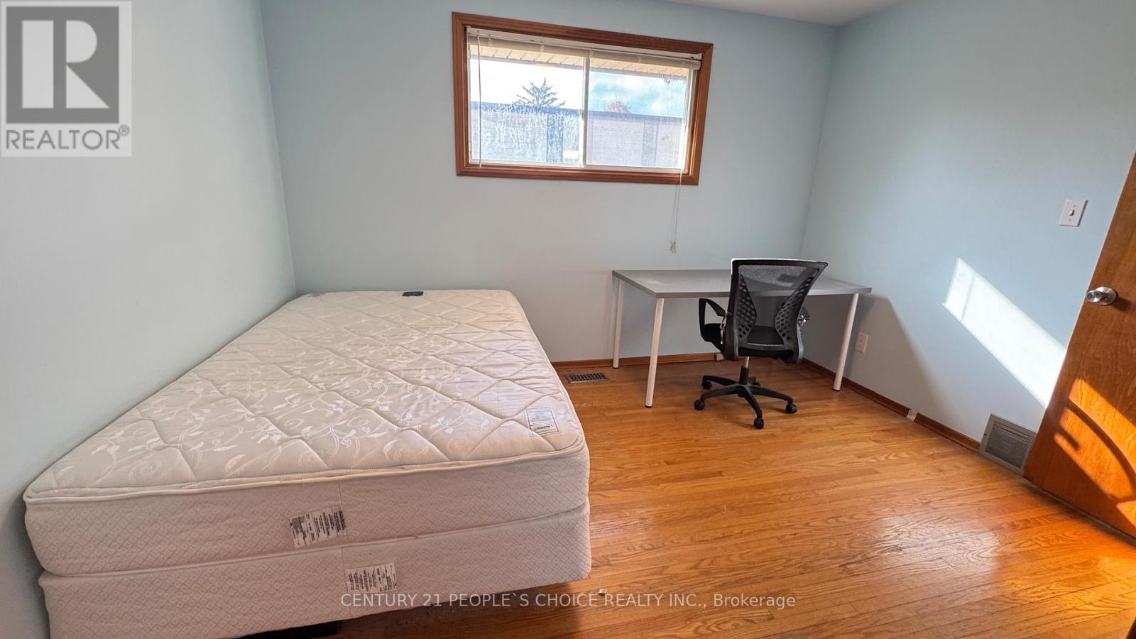 #furnished - 122 Rifle Range Road, Hamilton, Ontario L8S 3B6 - Photo 30 - X12547228