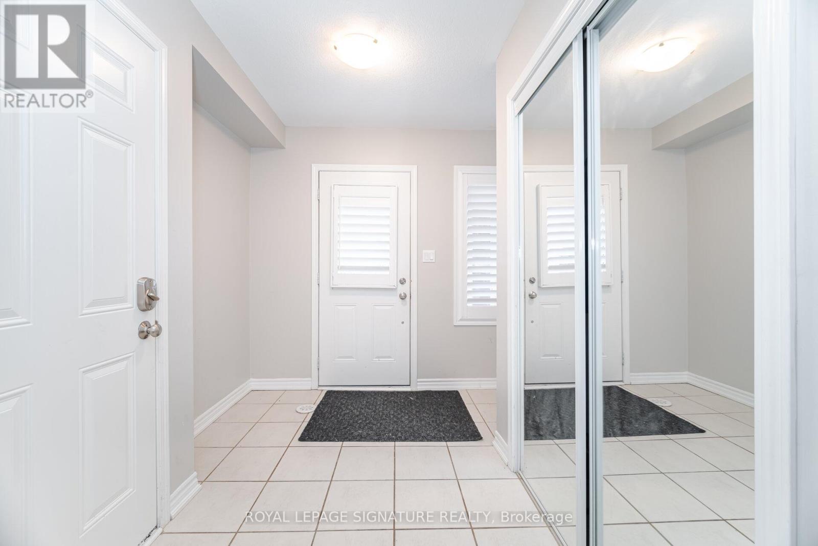 514 Goldenrod Lane, Kitchener, Ontario N2R 0Y7 - Photo 6 - X12547244