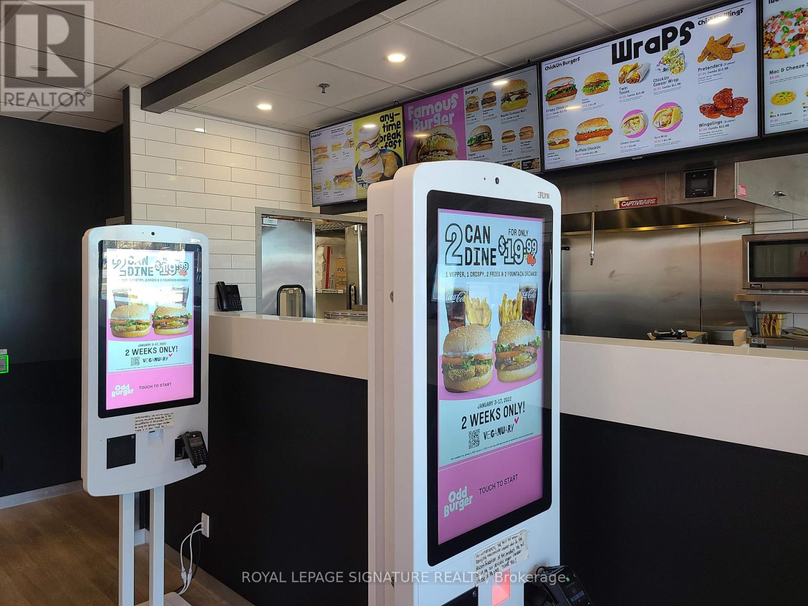 920 Upper Wentworth Street, Hamilton, Ontario L9A 5C5 - Photo 2 - X12547264