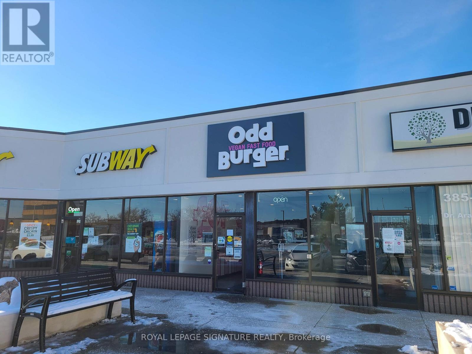 920 Upper Wentworth Street, Hamilton, Ontario L9A 5C5 - Photo 22 - X12547264