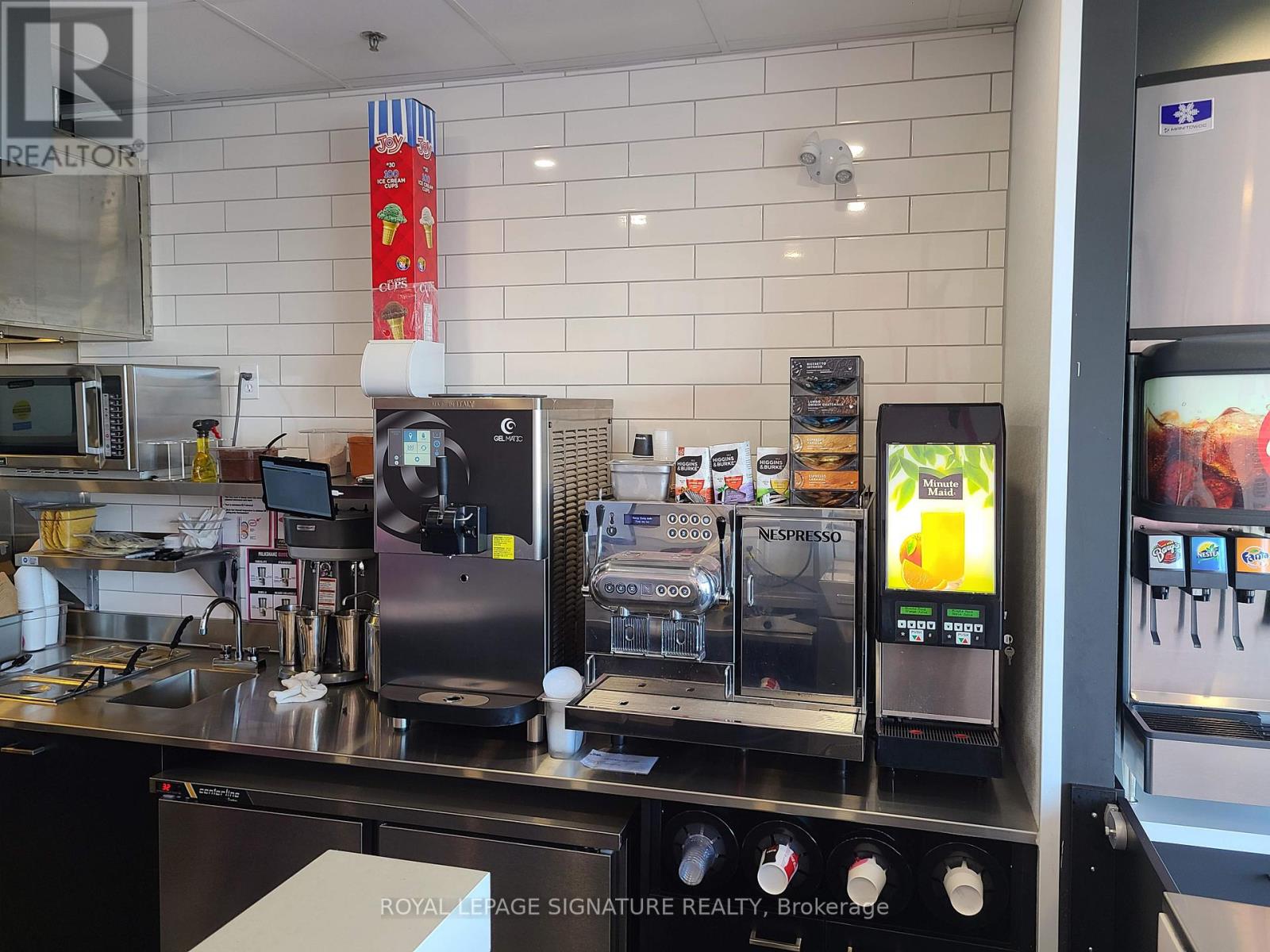 920 Upper Wentworth Street, Hamilton, Ontario L9A 5C5 - Photo 6 - X12547264