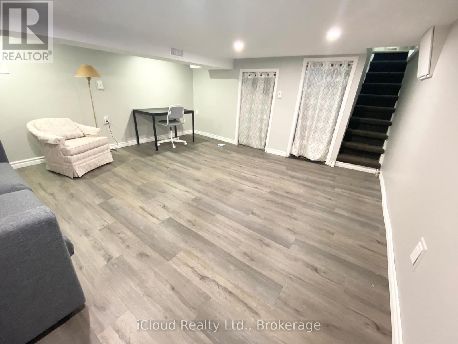 205 Prospect Street S, Hamilton, Ontario L8M 2Z6 - Photo 15 - X12547276