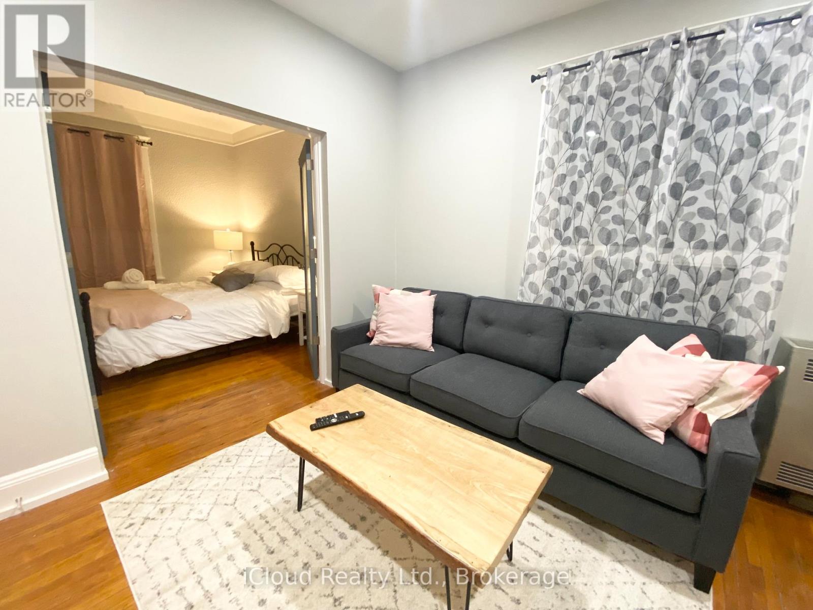 205 Prospect Street S, Hamilton, Ontario L8M 2Z6 - Photo 9 - X12547276