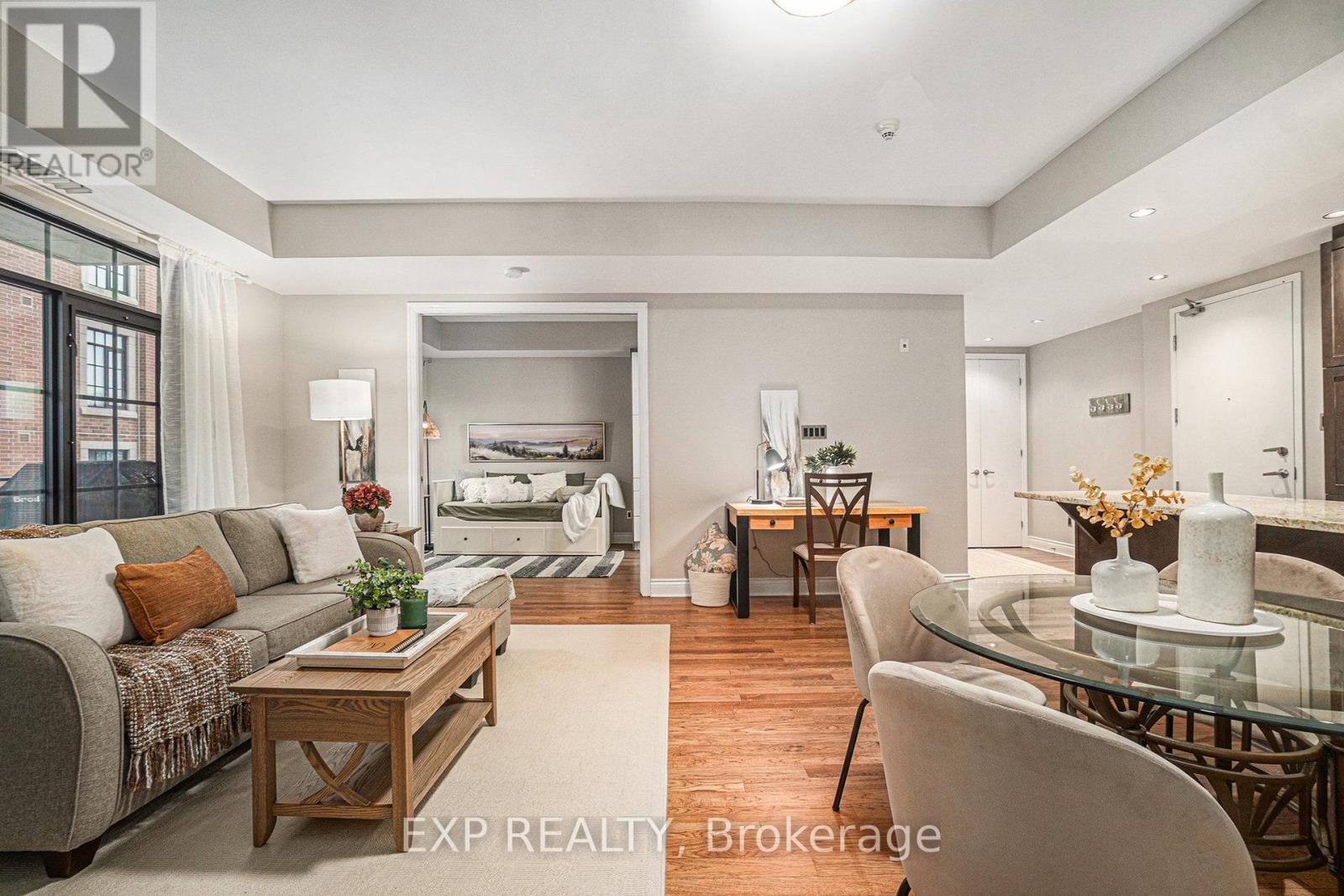 403 - 327 Breezehill Avenue S, Ottawa, Ontario K1Y 1R6 - Photo 10 - X12547362