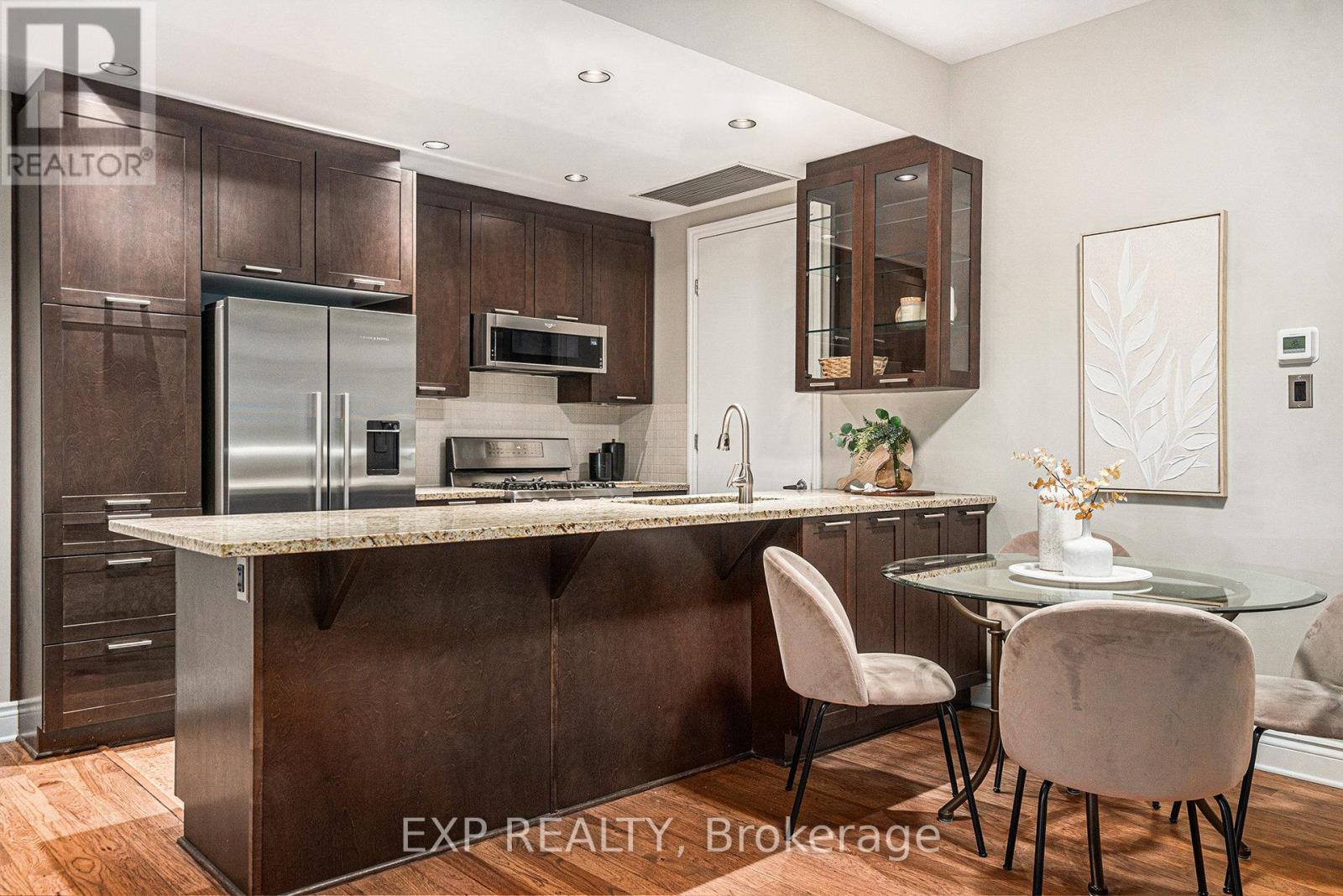 403 - 327 Breezehill Avenue S, Ottawa, Ontario K1Y 1R6 - Photo 18 - X12547362