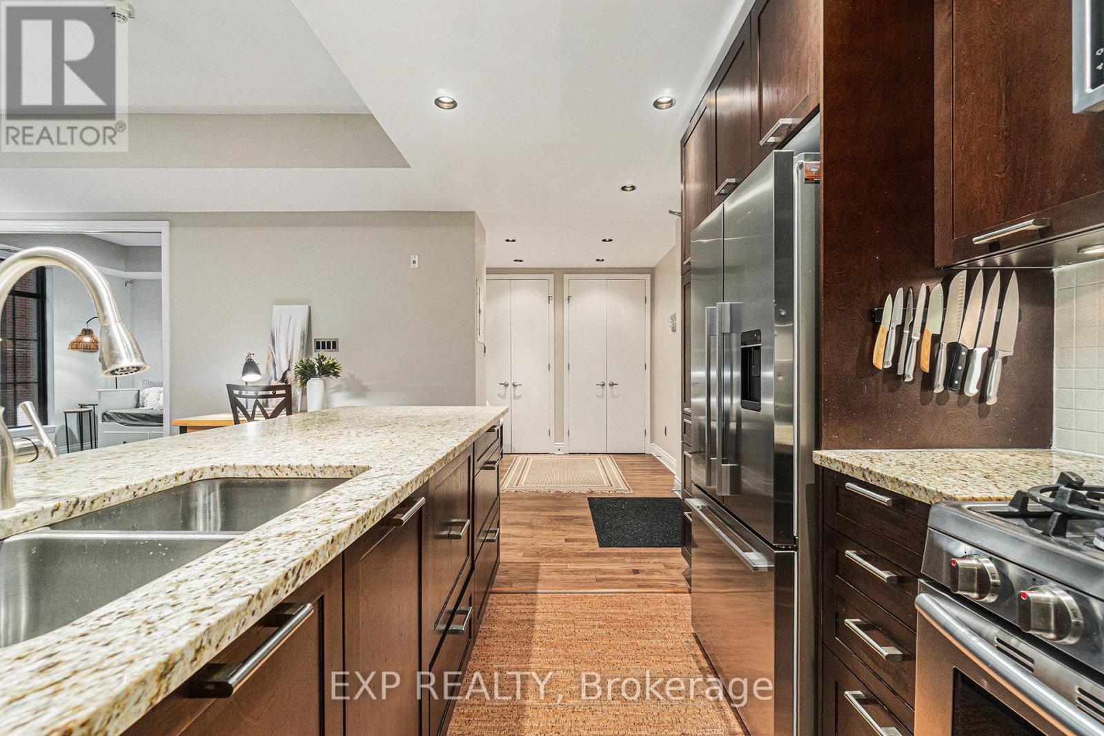 403 - 327 Breezehill Avenue S, Ottawa, Ontario K1Y 1R6 - Photo 19 - X12547362