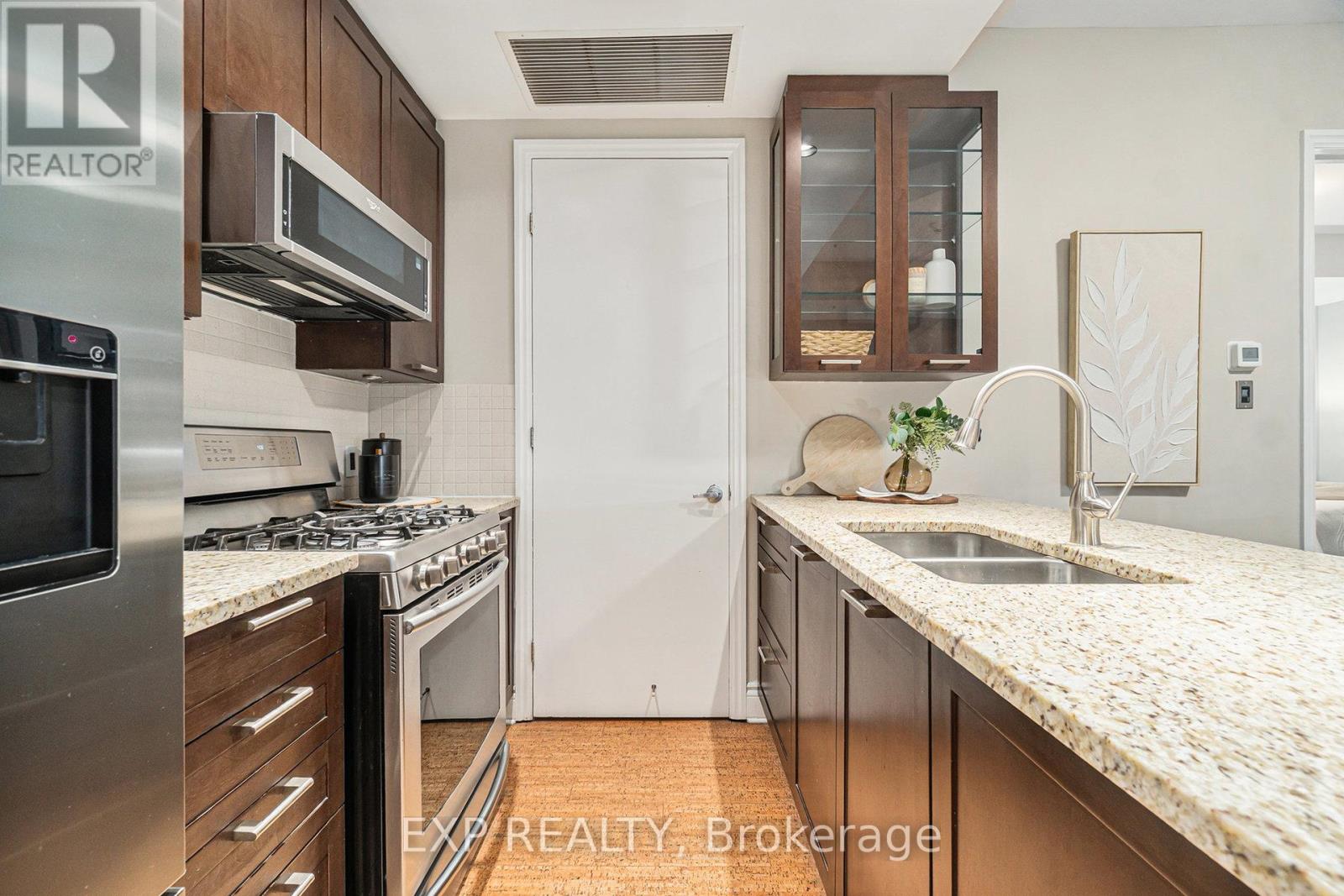 403 - 327 Breezehill Avenue S, Ottawa, Ontario K1Y 1R6 - Photo 20 - X12547362