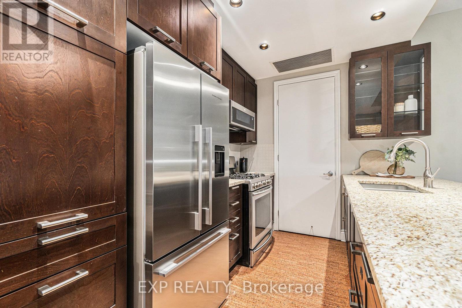 403 - 327 Breezehill Avenue S, Ottawa, Ontario K1Y 1R6 - Photo 21 - X12547362