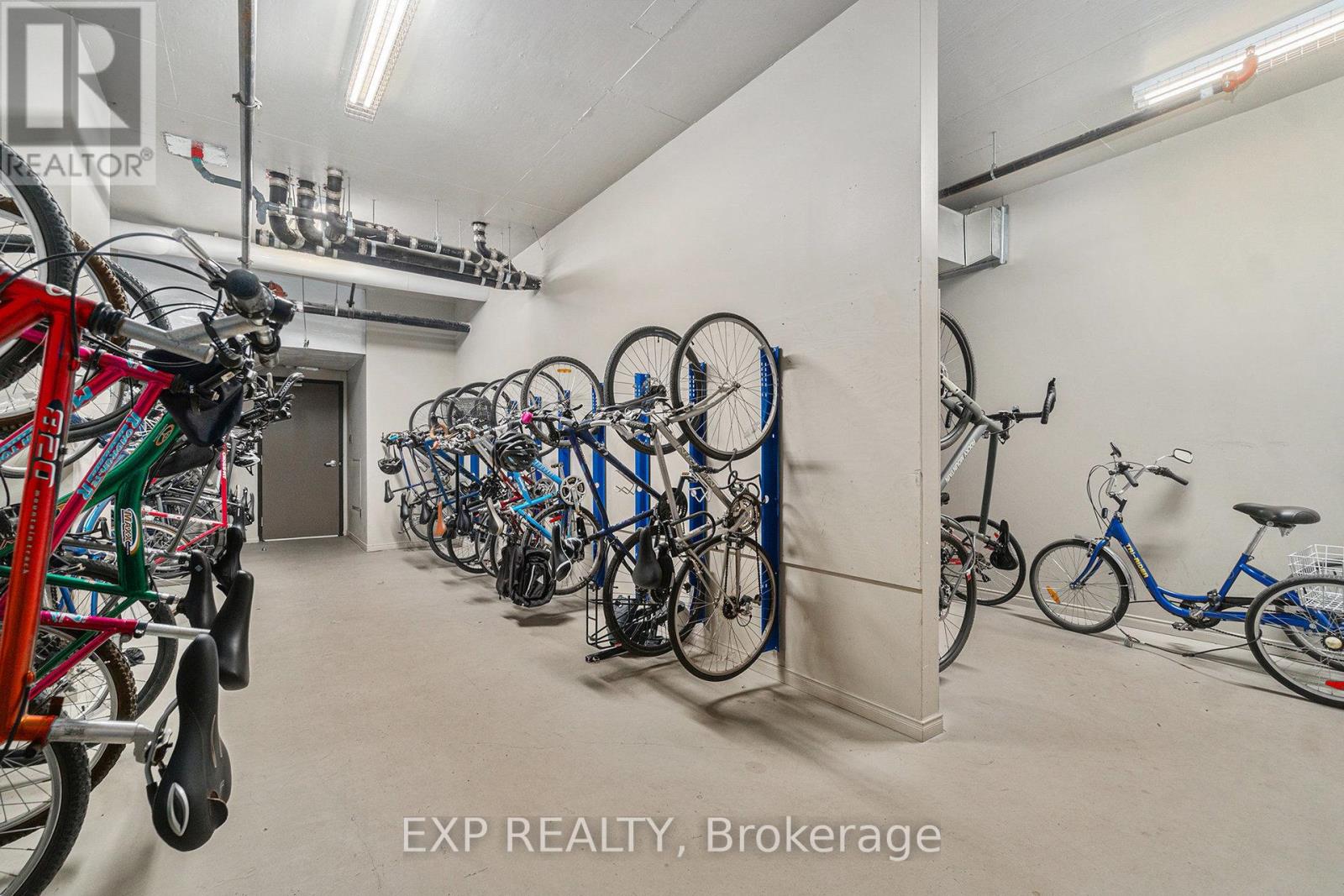 403 - 327 Breezehill Avenue S, Ottawa, Ontario K1Y 1R6 - Photo 29 - X12547362