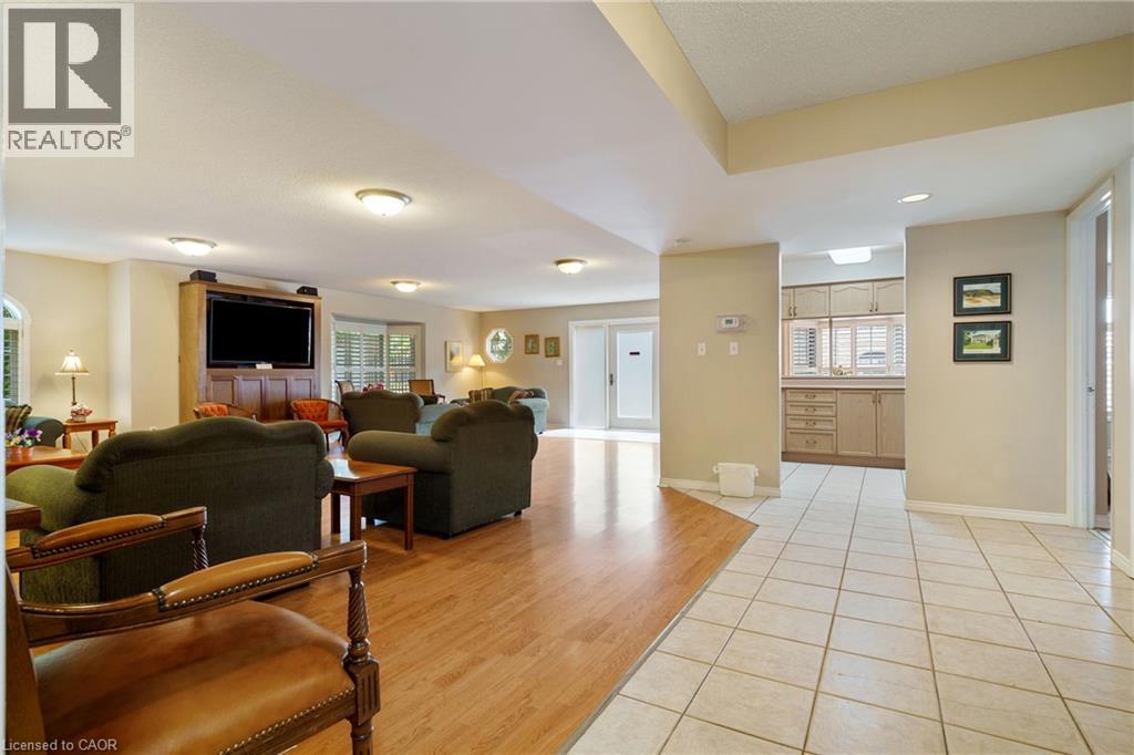 216 Plains Road W Unit# A304, Burlington, Ontario L7T 4K8 - Photo 33 - 40772578