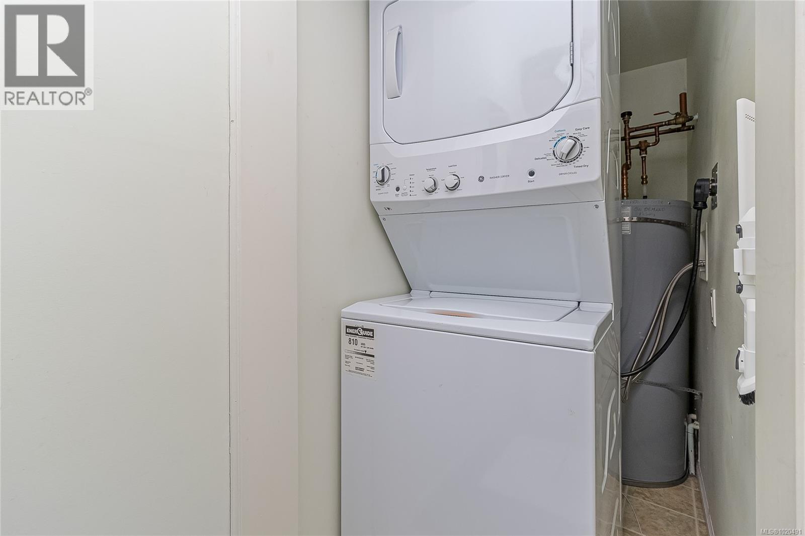 104 1196 Clovelly Terr, Saanich, British Columbia V8P 1V6 - Photo 29 - 1020491